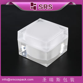 SRS fabrique un pot vide en acrylique de luxe, un récipient en plastique pour la crème pour le visage avec un bouchon à vis noir.