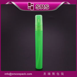 SRS en gros couleur naturelle Ronde 10 ml de parfum en plastique petit récipient avec pulvérisateur de pompe