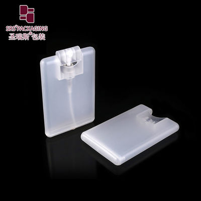 Bouteille de 20 ml blanche transparente en plastique vide pour une carte de crédit